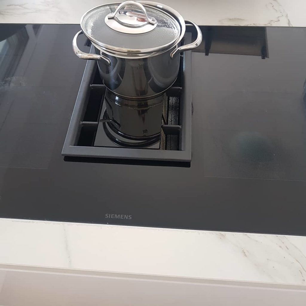 7_dekton_haecker_grifflos_kuechenraab_referenzen6